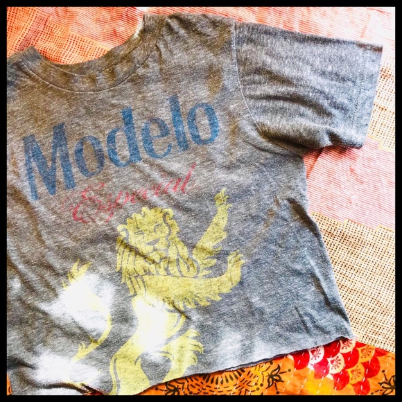 Vintage | Tops | Modelo Especial Beer 